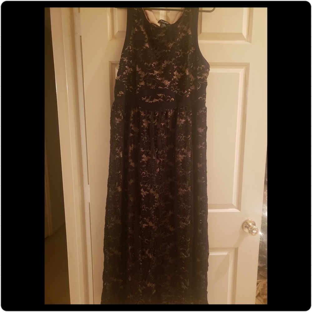 Formal sleeveless dress